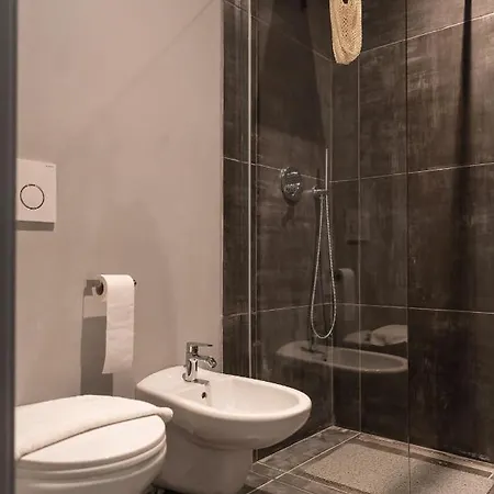 Wisteria Court - 2 -