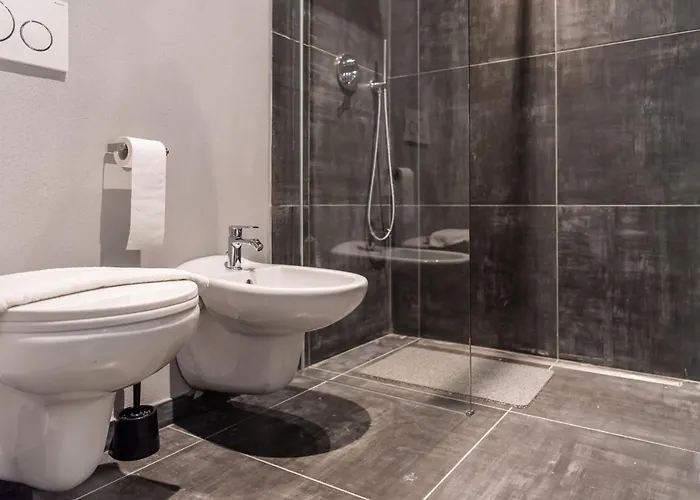 Wisteria Court - 2 - Nyaraló